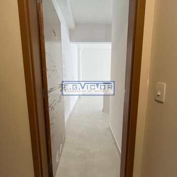 Apartamento em Mongaguá, bairro Centro