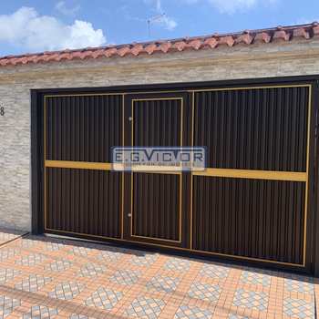 Casa em Mongaguá, bairro Jardim Praia Grande