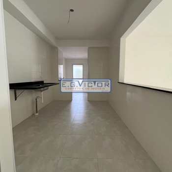 Apartamento em Mongaguá, bairro Centro