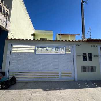 Sobrado em Mongaguá, bairro Balneário Jussara