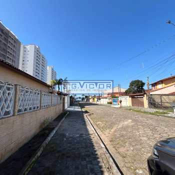 Casa em Mongaguá, bairro Jardim Praia Grande