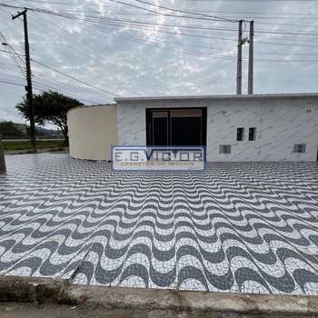 Casa em Mongaguá, bairro Balneário Itaguai