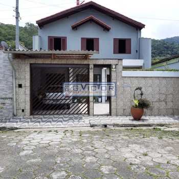 Sobrado em Mongaguá, bairro Cidade Beira-Mar