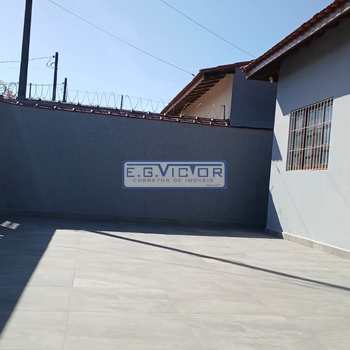 Casa em Mongaguá, bairro Balneário Itaguai