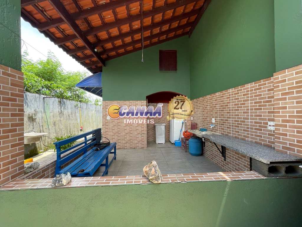 Casa em Mongaguá, no bairro Balneário Itaguai