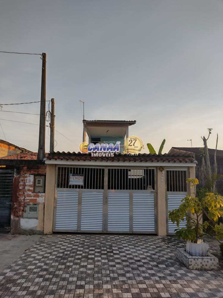Sobrado em Mongaguá, no bairro Itaóca