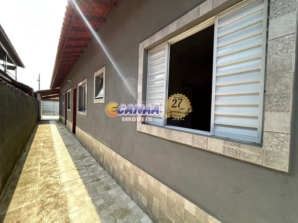 Casa em Mongaguá, no bairro Balneário América