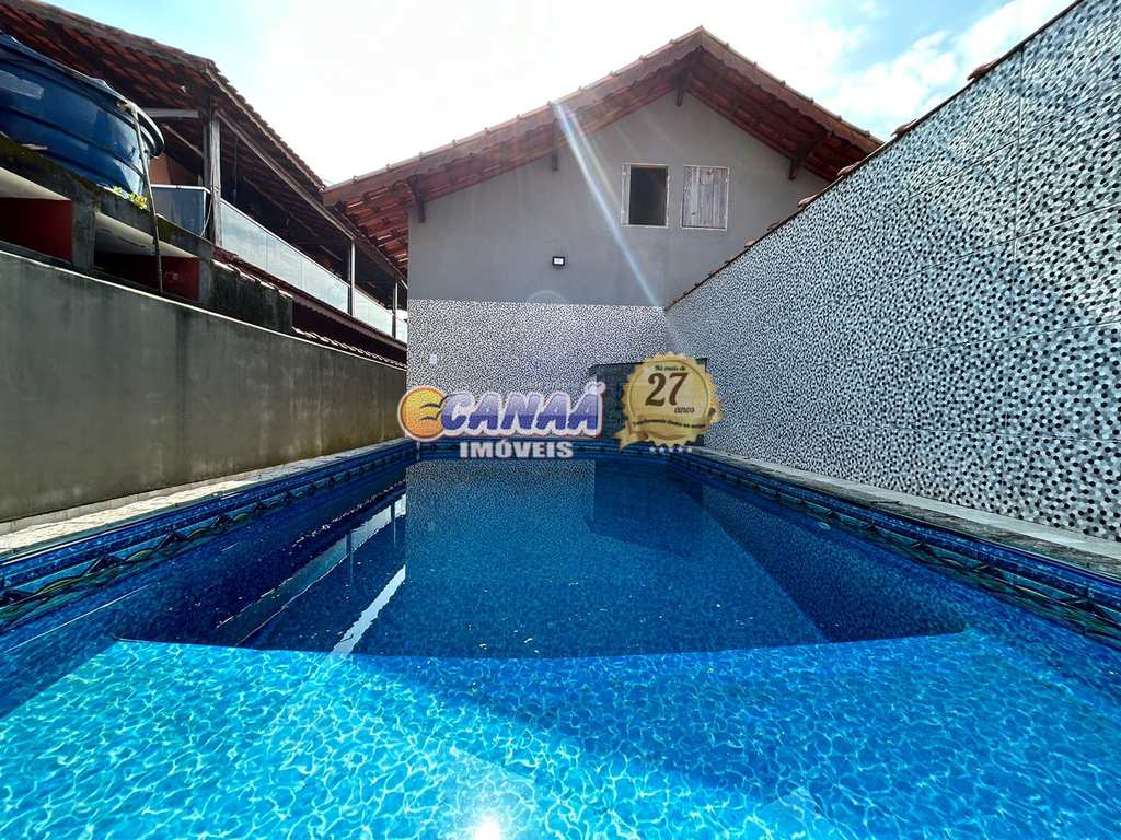 Casa em Mongaguá, no bairro Balneário América