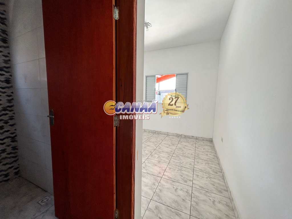 Casa em Mongaguá, no bairro Balneário América