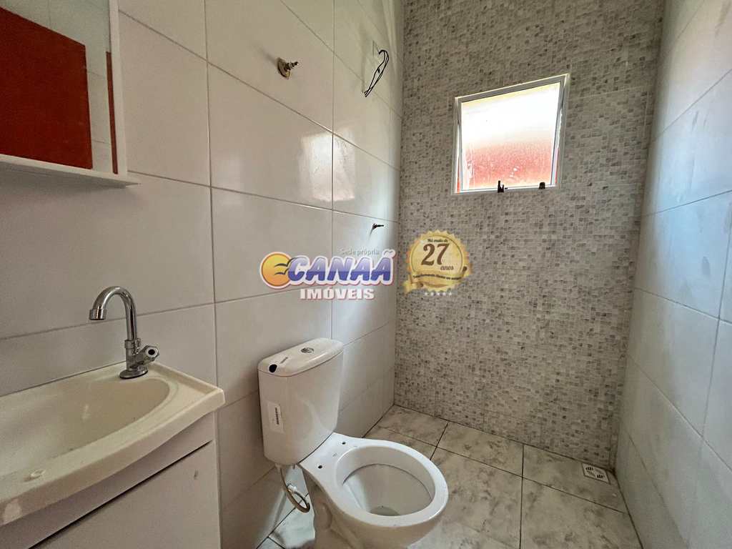 Casa em Mongaguá, no bairro Balneário América