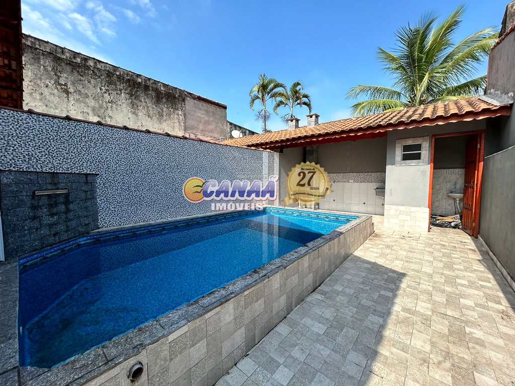 Casa em Mongaguá, no bairro Balneário América