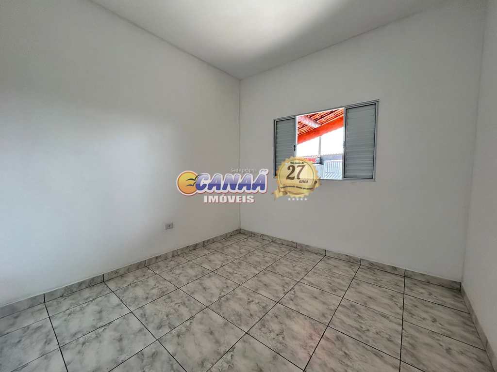 Casa em Mongaguá, no bairro Balneário América