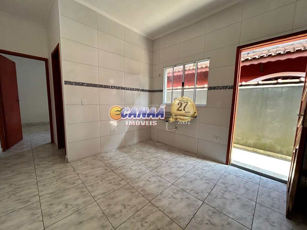 Casa em Mongaguá, no bairro Balneário América