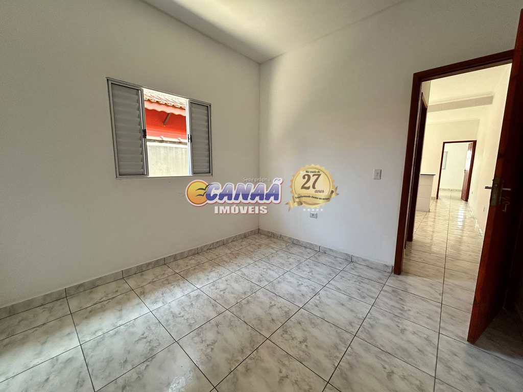 Casa em Mongaguá, no bairro Balneário América
