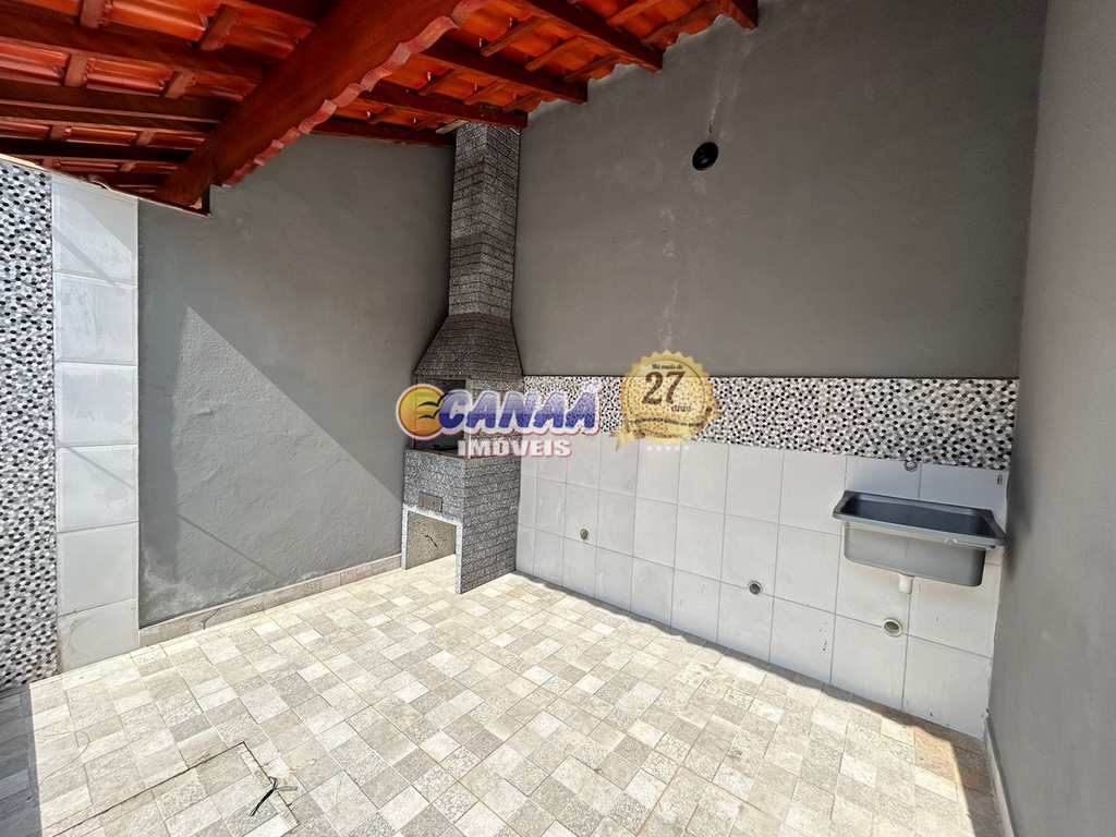 Casa em Mongaguá, no bairro Balneário América