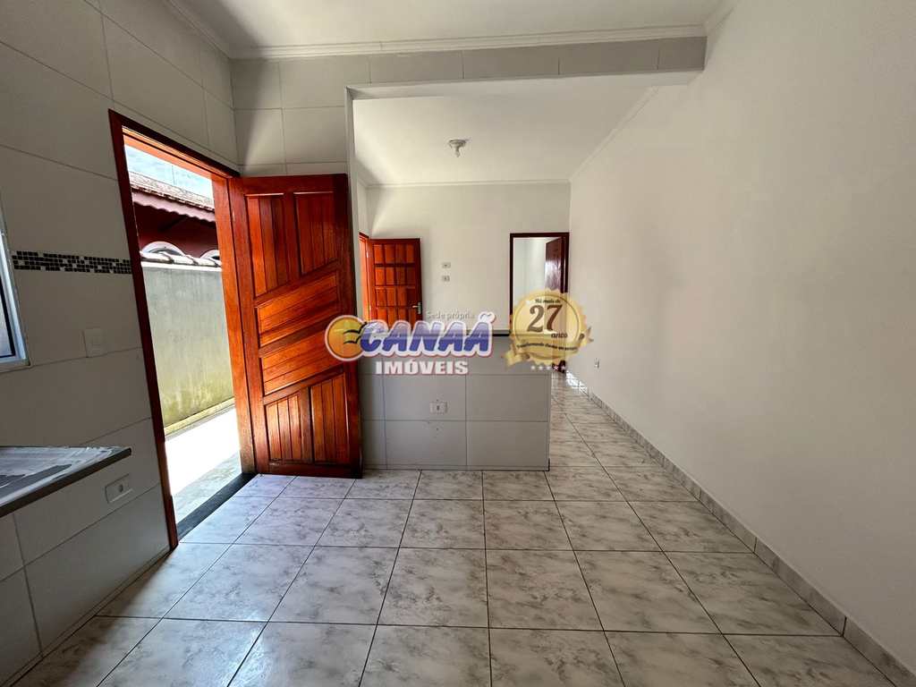 Casa em Mongaguá, no bairro Balneário América