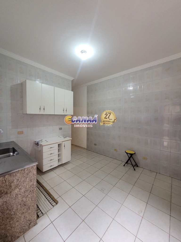 Sobrado em Mongaguá, no bairro Balneário Itaguai