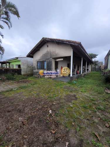 Casa, código 10645 em Mongaguá, bairro Balneário Itaguai
