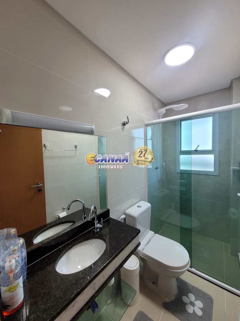 Apartamento em Mongaguá, no bairro Jardim Aguapeu