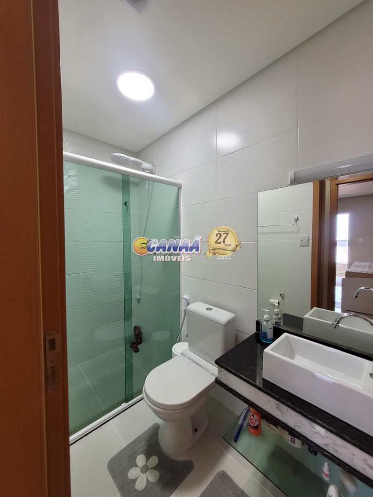 Apartamento em Mongaguá, no bairro Jardim Aguapeu