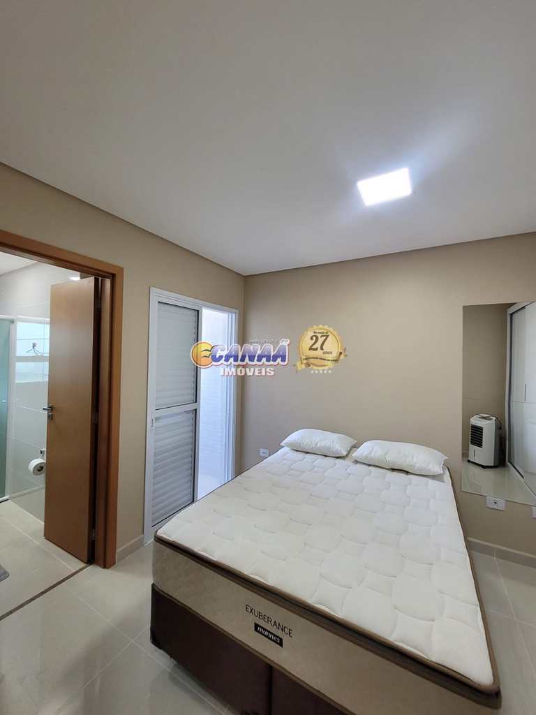 Apartamento em Mongaguá, no bairro Jardim Aguapeu
