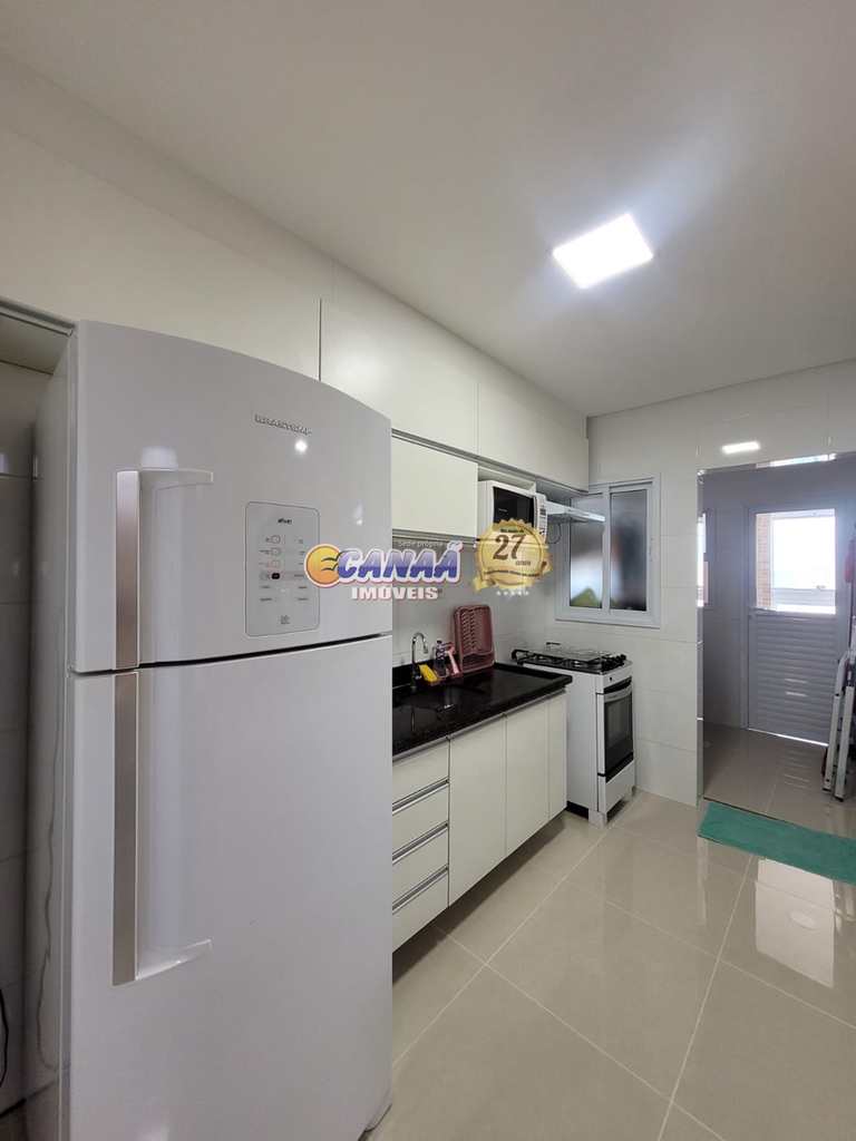 Apartamento em Mongaguá, no bairro Jardim Aguapeu