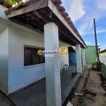 Casa em Mongaguá, bairro Balneário Regina Maria