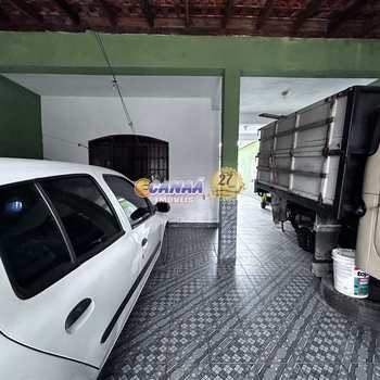 Sobrado em Mongaguá, bairro Flórida Mirim