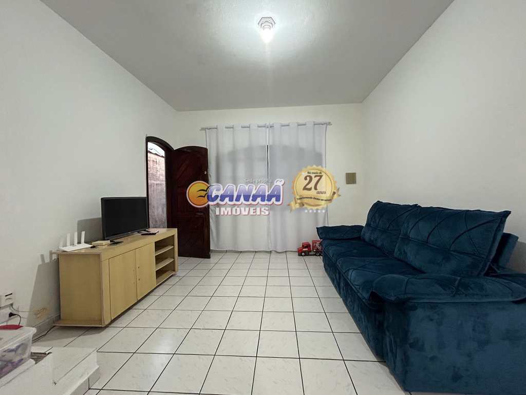 Sobrado em Mongaguá, no bairro Balneário Itaguai