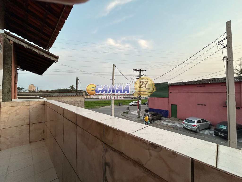 Sobrado em Mongaguá, no bairro Balneário Itaguai