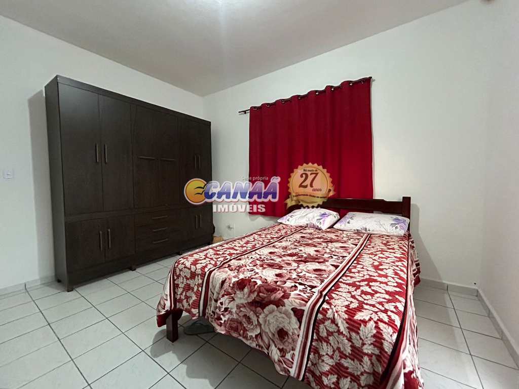 Sobrado em Mongaguá, no bairro Balneário Itaguai