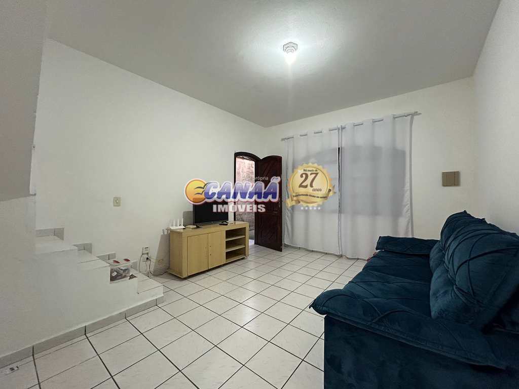 Sobrado em Mongaguá, no bairro Balneário Itaguai