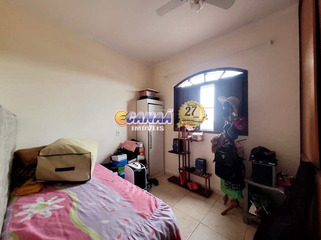 Sobrado em Mongaguá, no bairro Balneário Itaguai