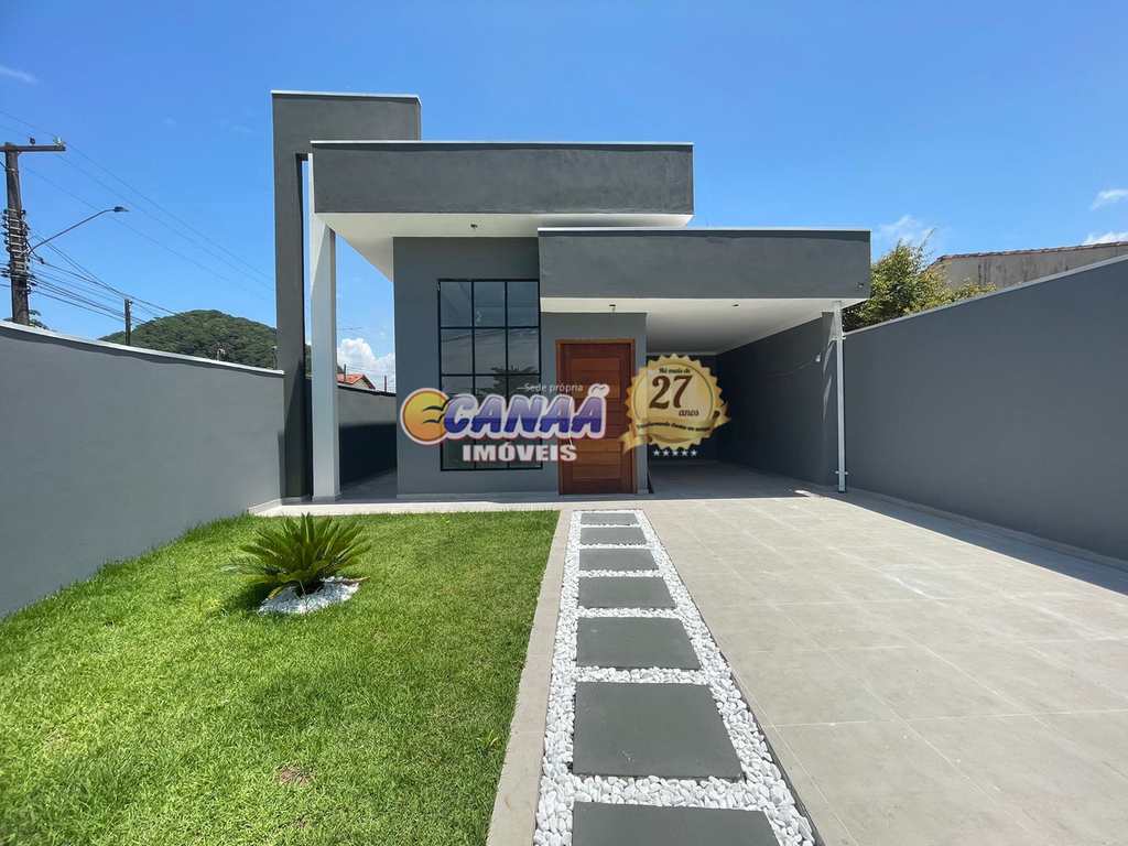 Casa em Mongaguá, no bairro Santa Eugênia
