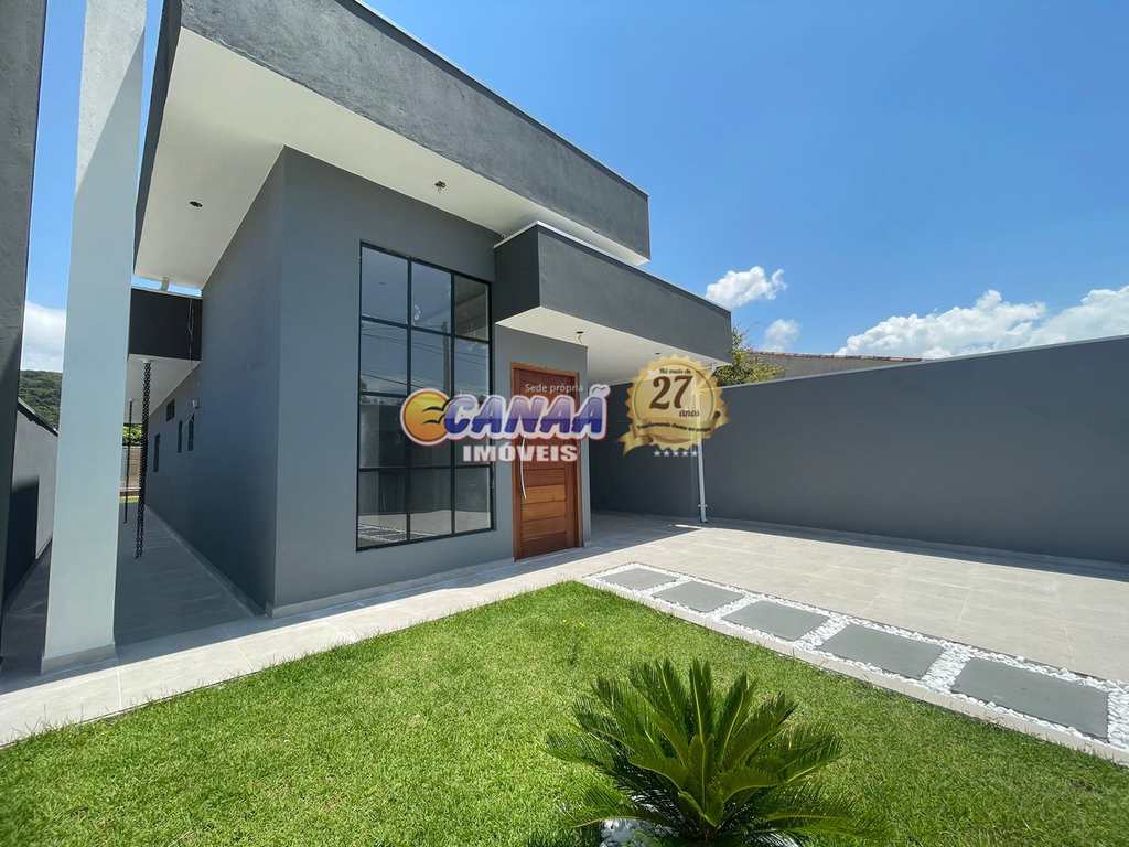 Casa em Mongaguá, no bairro Santa Eugênia