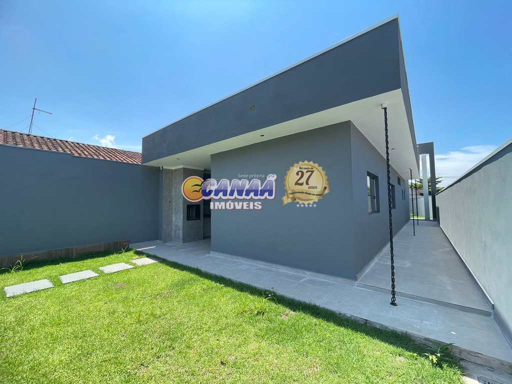 Casa em Mongaguá, no bairro Santa Eugênia