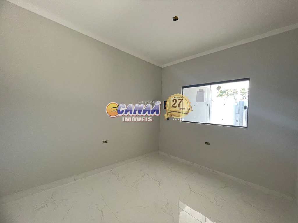 Casa em Mongaguá, no bairro Santa Eugênia