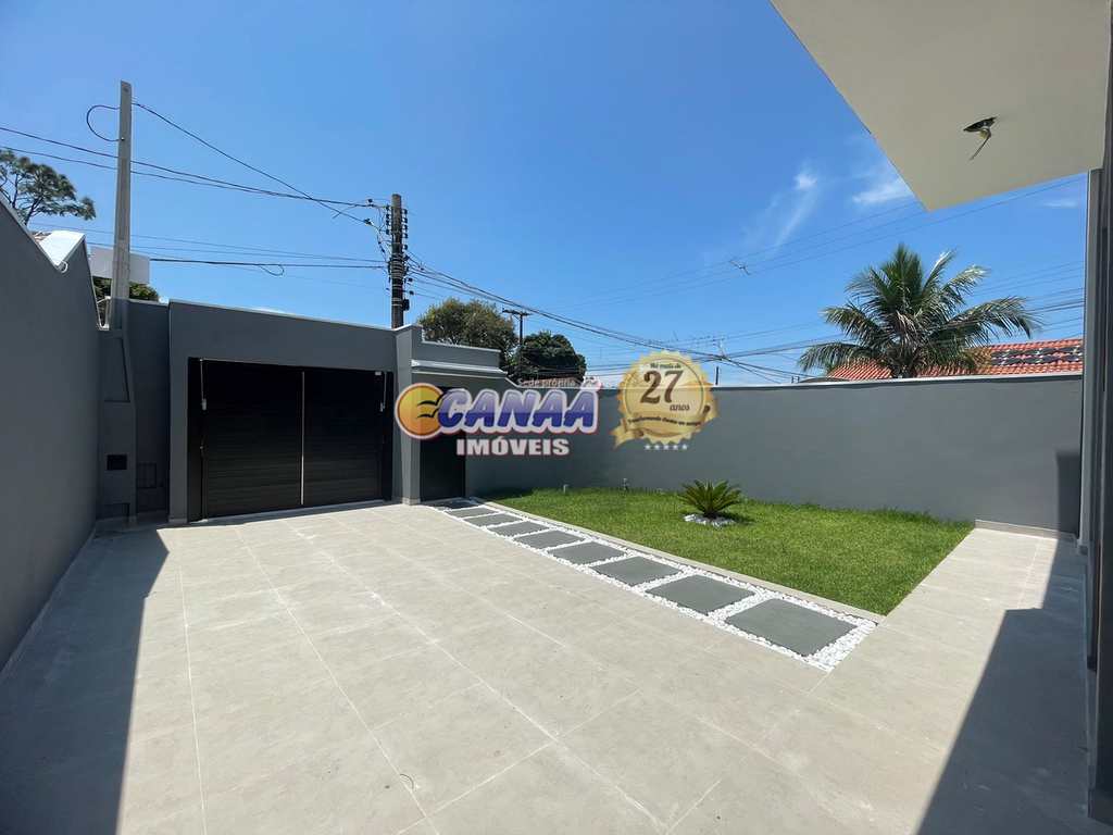 Casa em Mongaguá, no bairro Santa Eugênia