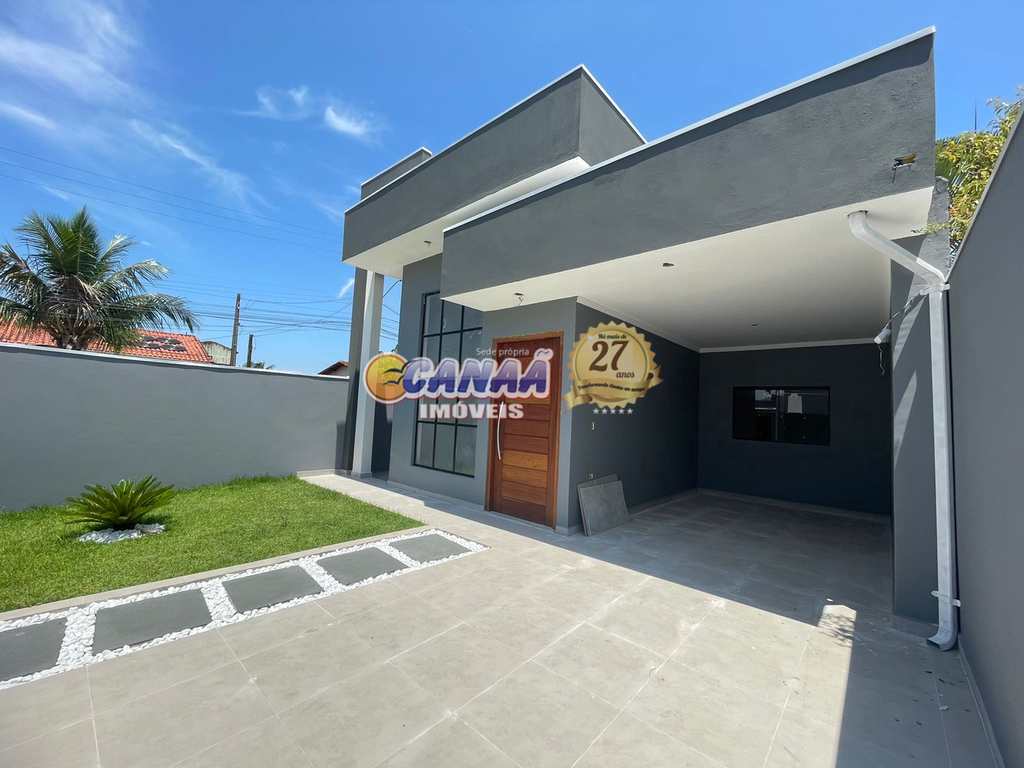 Casa em Mongaguá, no bairro Santa Eugênia
