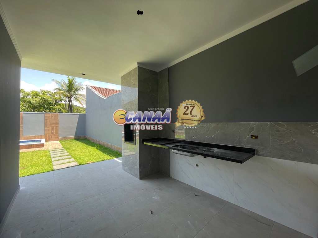 Casa em Mongaguá, no bairro Santa Eugênia