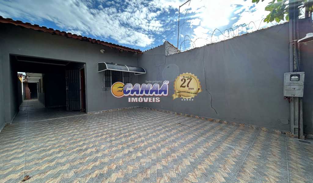 Casa em Mongaguá, bairro Agenor de Campos
