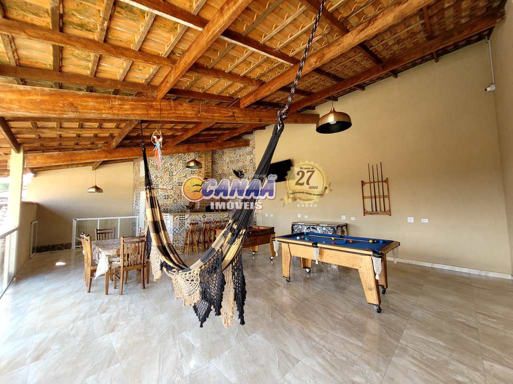Casa em Itanhaém, no bairro Vila Loty I