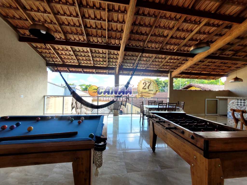 Casa em Itanhaém, no bairro Vila Loty I