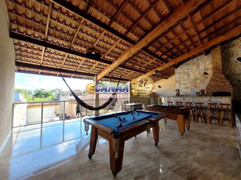 Casa em Itanhaém, no bairro Vila Loty I