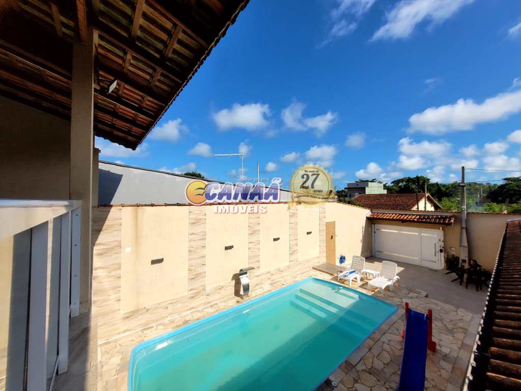 Casa em Itanhaém, no bairro Vila Loty I