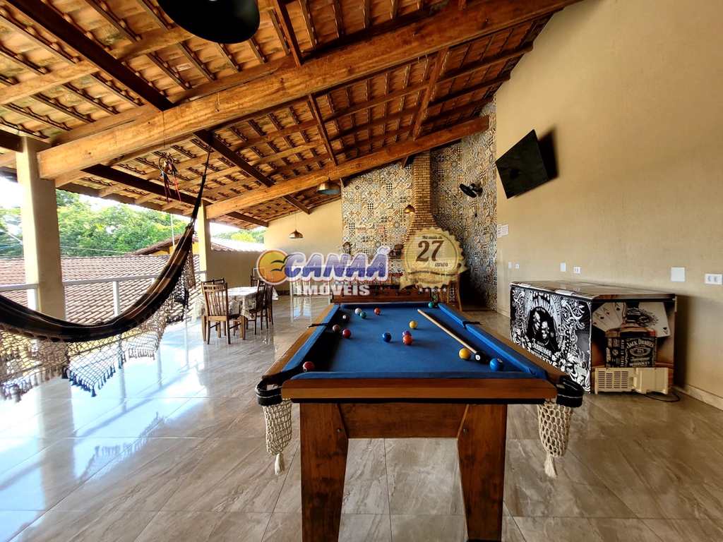Casa em Itanhaém, no bairro Vila Loty I
