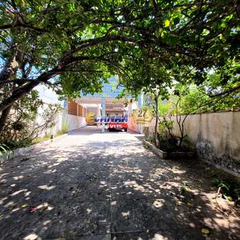 Sobrado em Mongaguá, bairro Balneário América