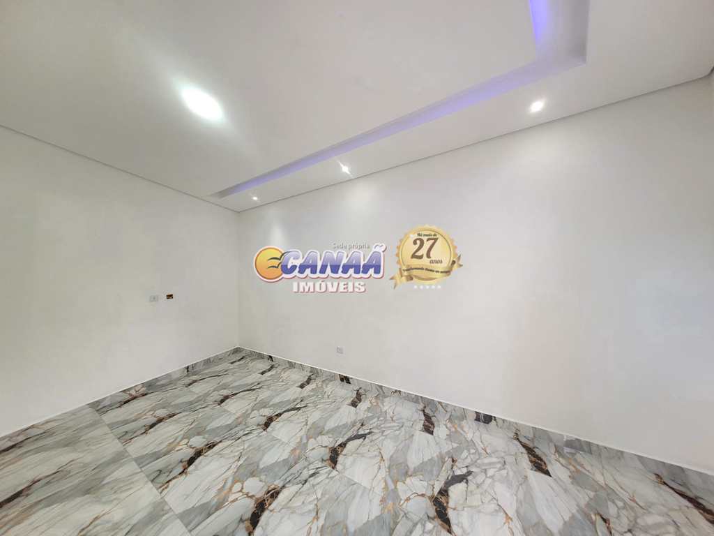 Casa em Mongaguá, no bairro Santa Eugênia