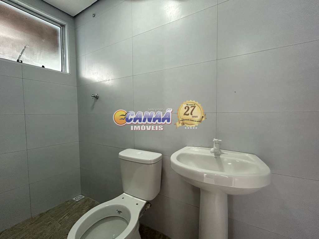 Casa em Mongaguá, no bairro Santa Eugênia