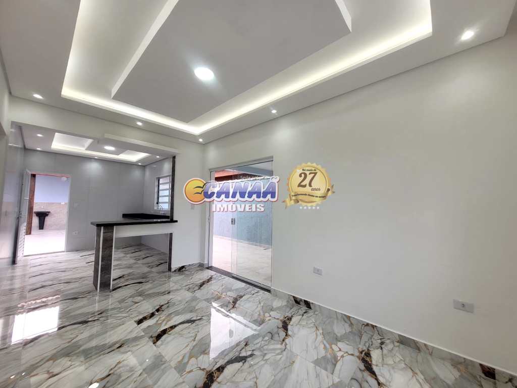 Casa em Mongaguá, no bairro Santa Eugênia